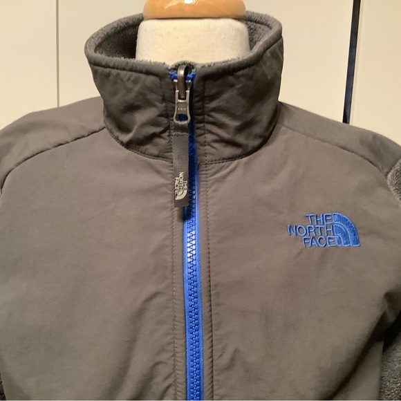 The North Face Other - The NORTH FACE GRAY BOYS FLEECE SWEATSHIRT JACKET SIZE S/P(7/8)